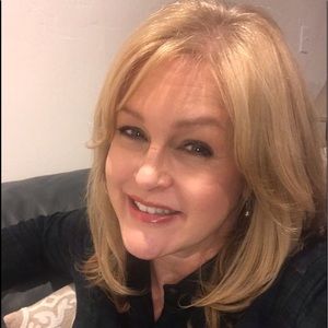 Meet your Posher, Leslie